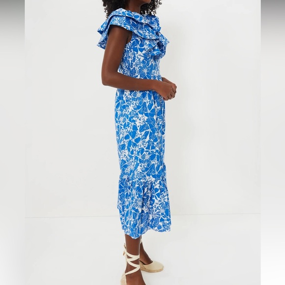 HYACINTH HOUSE
Blue and White Floral Beaufort Midi Dress - Picture 4 of 11